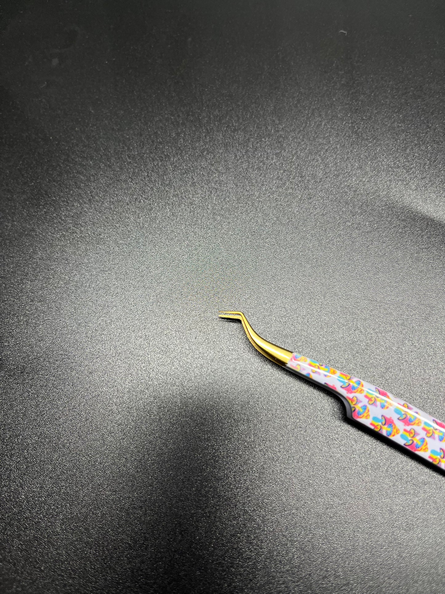 The Twisted Tweezer